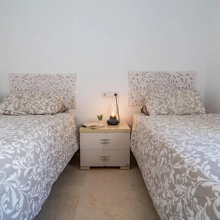 1st Line Of The Beach, La Rada Beach! Ac,wifi,terrace, Private Parking 아파트 *