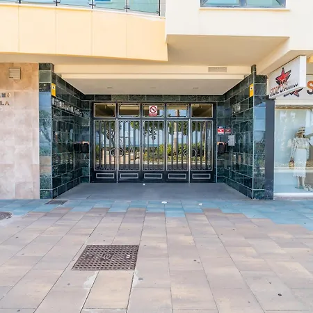 1st Line Of The Beach, La Rada Beach! Ac,wifi,terrace, Private Parking Apartment