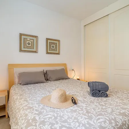 1st Line Of The Beach, La Rada Beach! Ac,wifi,terrace, Private Parking Apartman *
